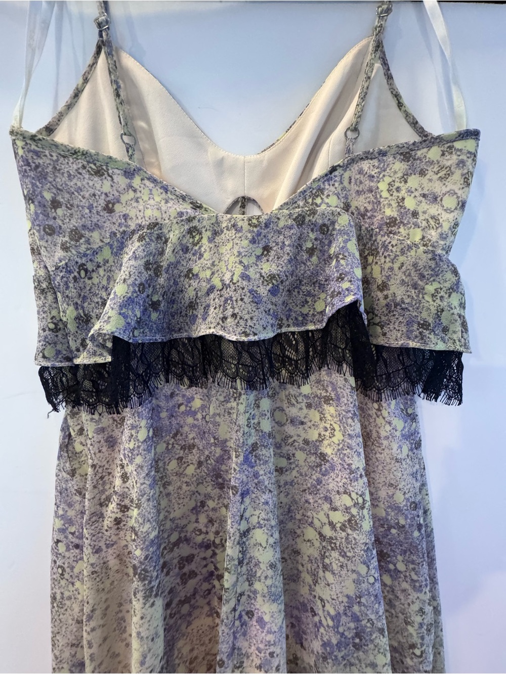 Bcbg Floral Lace Trim Dress in Yellow-Grey Lavender. Sheer dress w short slip - Picture 4 of 8